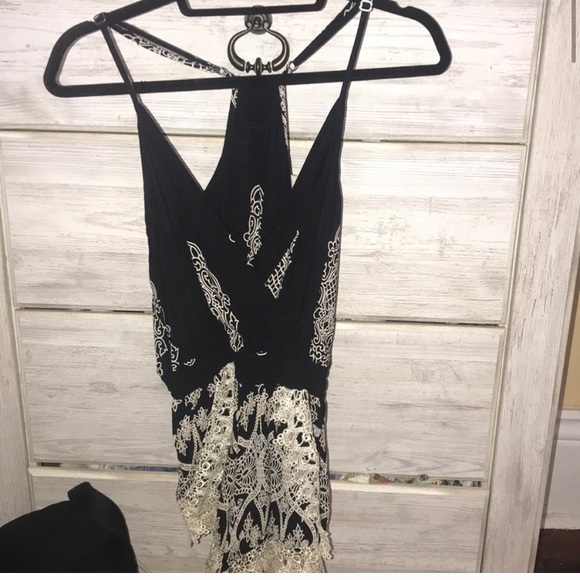 Lucylove plunged romper - Picture 4 of 4